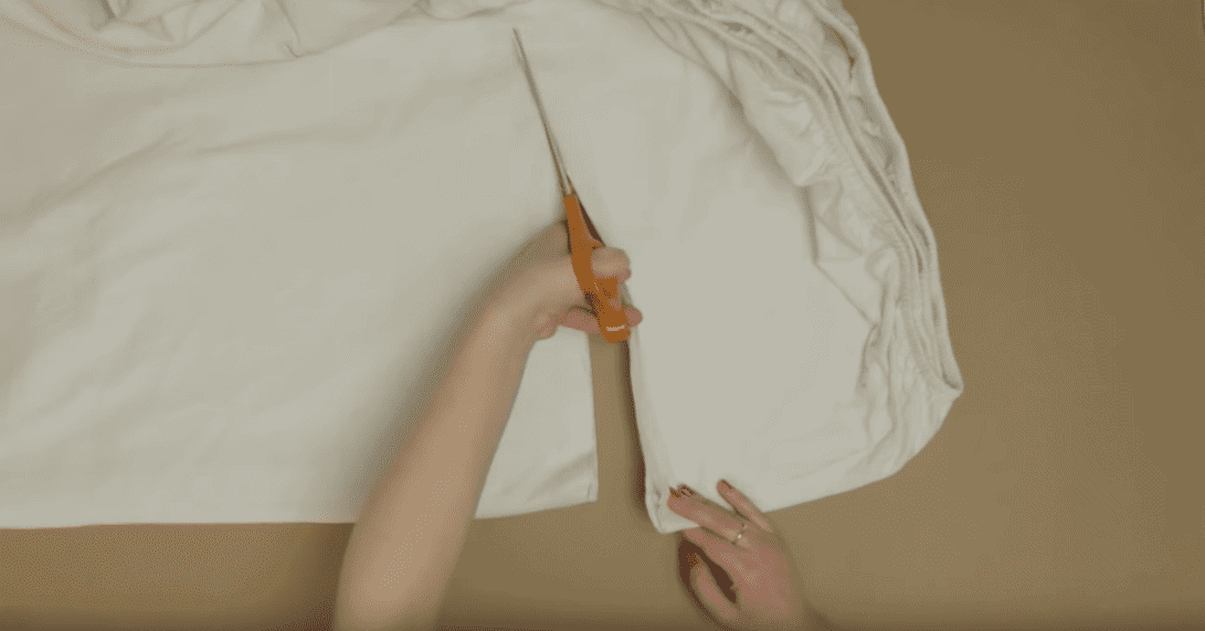 Last Minute Halloween Costumes That You Can Make From Your Bedding