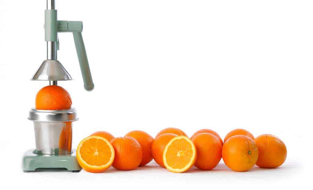 oranges and squeezer