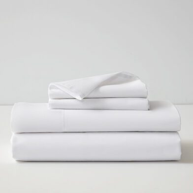 https://www.nectarsleep.com/wp-content/uploads/2021/12/NECTAR_WHITE_SHEETS_0219_retouched-392x392.jpg