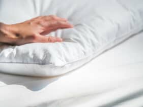 How to Fluff a Pillow by Hand